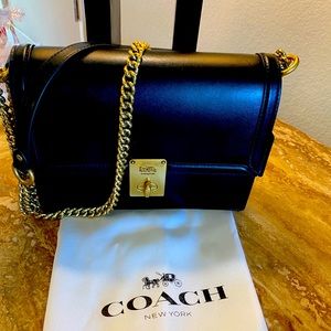 COACH Hutton Shoulder Bag
